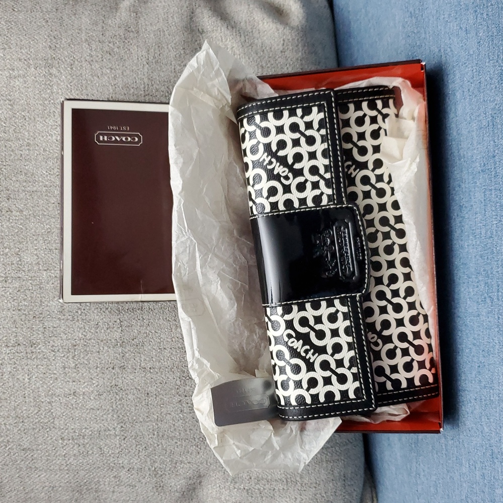 NWOT Coach Penelope Black and White Monogram Op Art Wallet - Picture 4 of 16